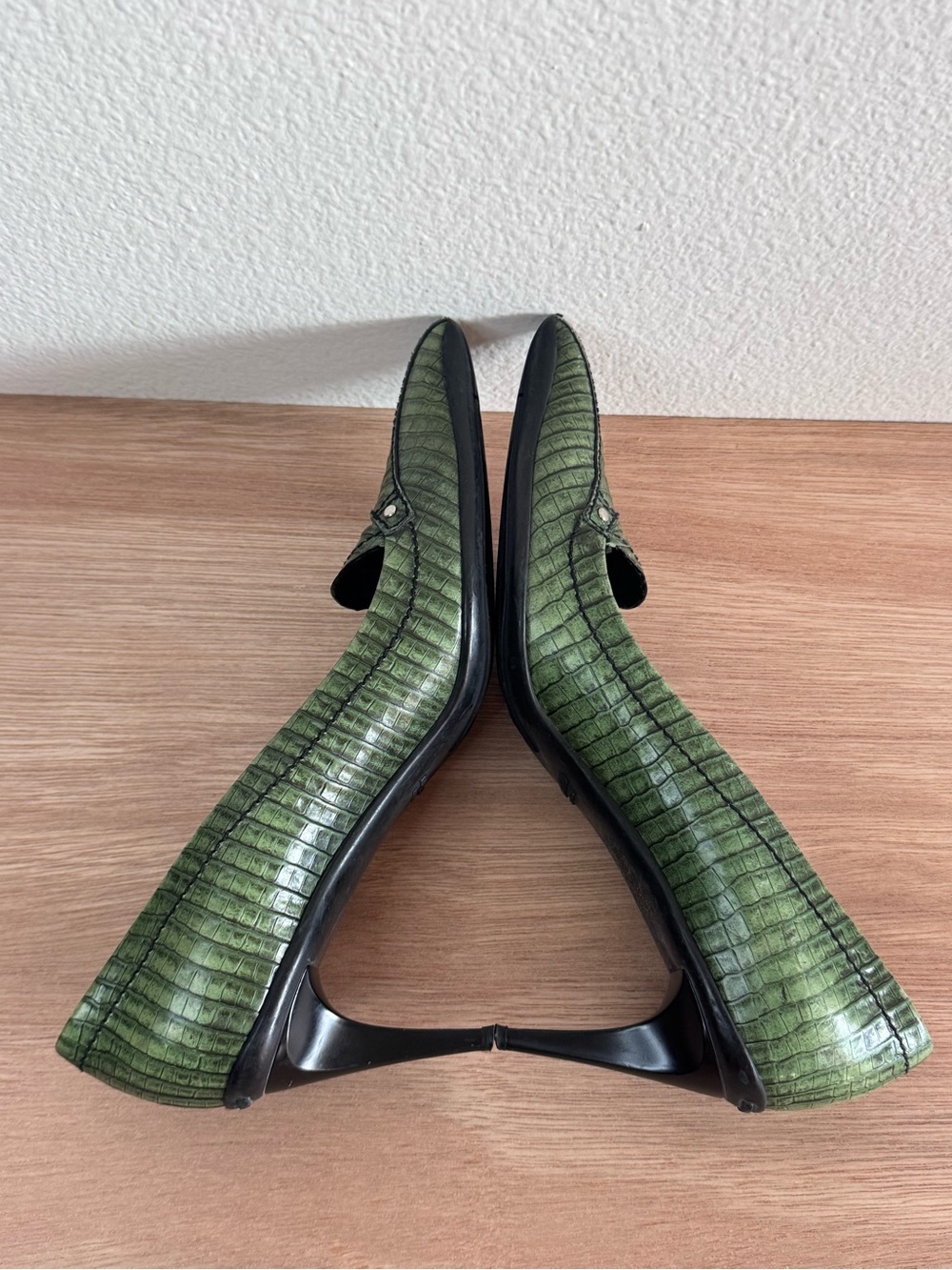 Vintage Miu Miu Croc Embossed Kitten Heels - Picture 7 of 16
